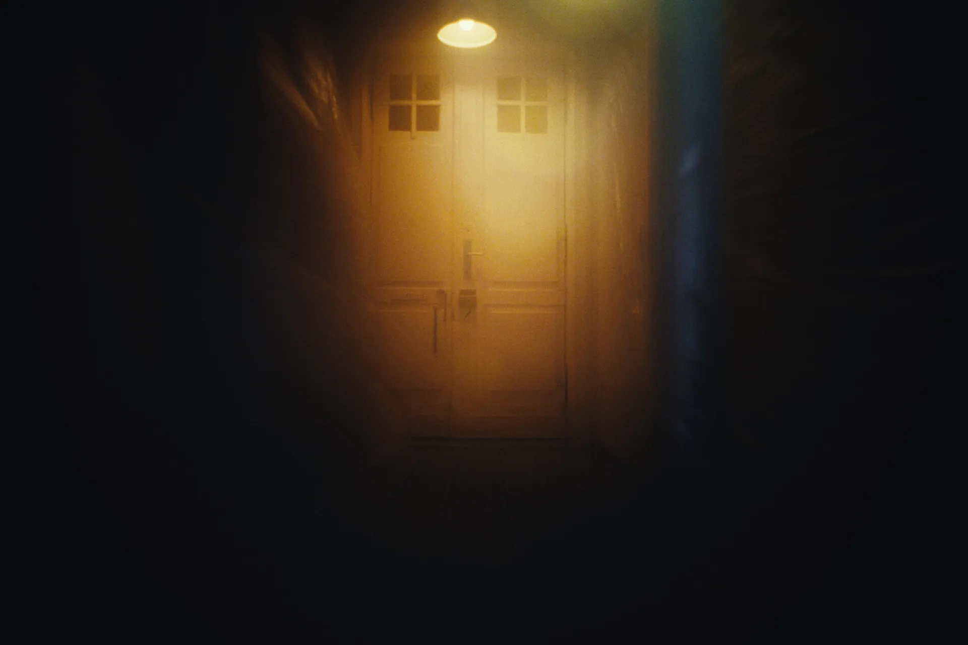 女神视频 - 封面故事：镜头下的真实世界